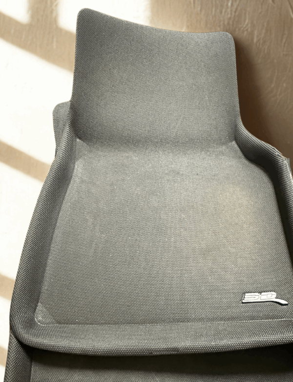 Weather Mats 8 pieces: 2021 Tesla Model Y - Lightly Used - Image 3